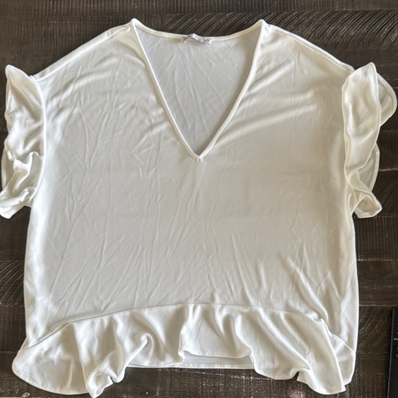 Zara White Ruffled Short Sleeve Blouse - Picture 1 of 3